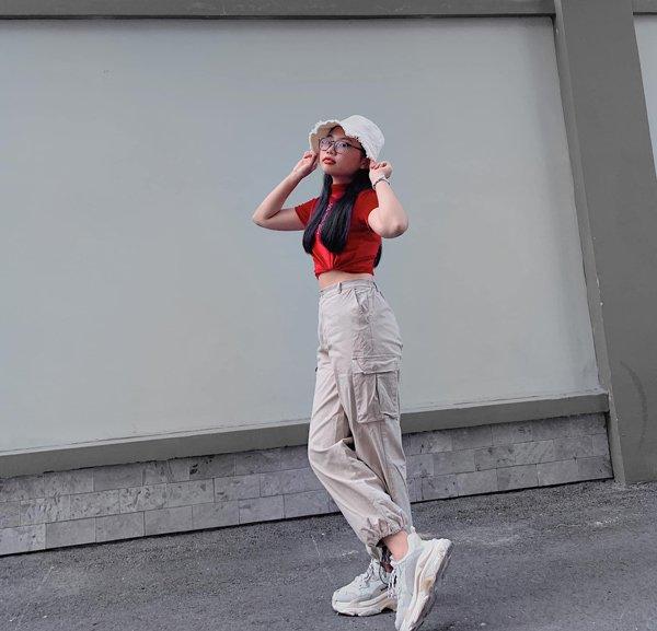 Phương Mỹ Chi tự chế crop top khoe eo đầy ấn tượng-4