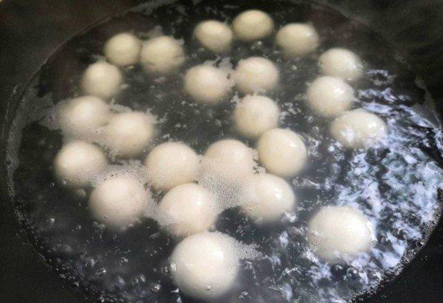 Bánh trôi chiên: Bạn đã biết bí quyết để thành phẩm ngoài giòn rụm trong dẻo mềm chưa?-3