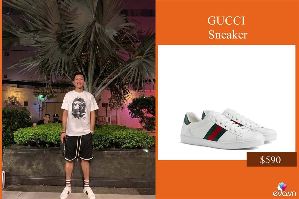 Vừa được đá chính, Văn Hậu đã lên đồ sang chảnh với cả cây Gucci dạo phố Hà Lan-7