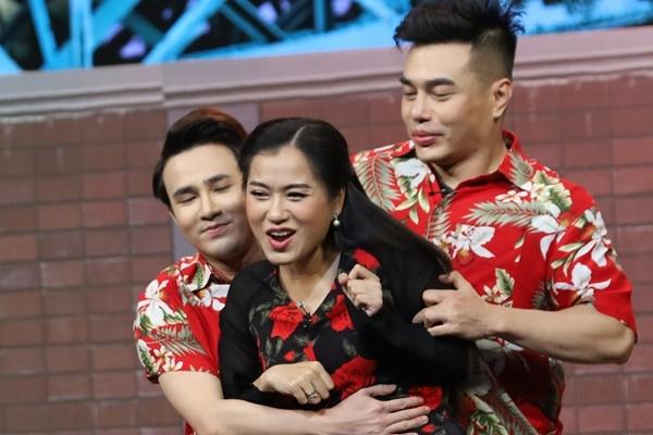 Khi nghệ thuật không còn màu mỡ, nhiều nam nghệ sĩ chọn bán hàng online để cuộc sống dễ thở hơn!-9