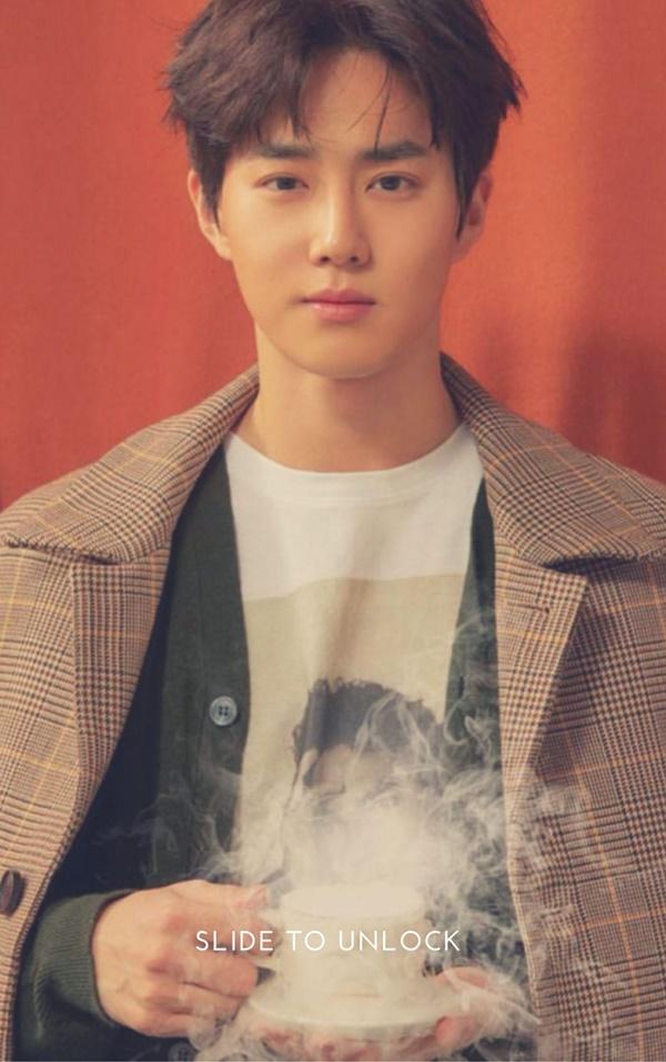 Suho (EXO): Sáng 19/2, truyền thông Hàn Quốc đưa tin trưởng nhóm EXO - Suho sẽ phát hành album solo đầu tay vào tháng 3. Tuy nhiên, thời gian phát hành album chính thức vẫn chưa được ấn định. Phía SM sẽ có thông báo sau khi hoàn thành kế hoạch về lịch trình. Như vậy, sau 8 năm ra mắt cùng EXO, trưởng nhóm Suho cũng chính thức debut solo. Anh là thành viên thứ 4 của EXO ra sản phẩm solo sau Lay, Chen và Baek Hyun.