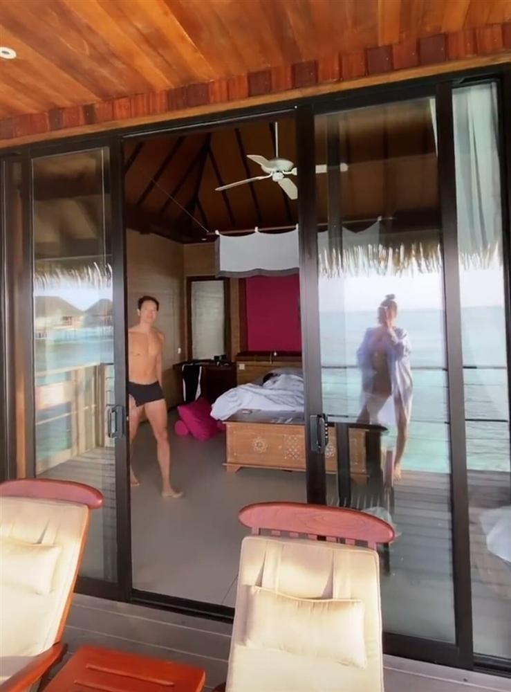 Hồ Ngọc Hà - Kim Lý tình tứ khoe body đẹp xuất sắc, dùng từ GIA ĐÌNH khi nói về mối quan hệ-3