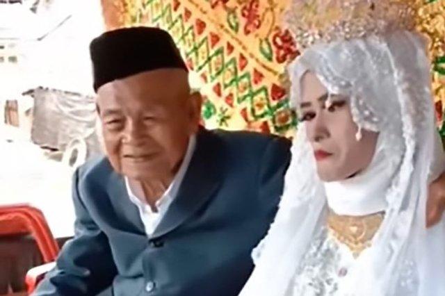 Chú rể 100 tuổi kết hôn với cô dâu 20 tuổi, sính lễ chỉ 8 triệu đồng-1