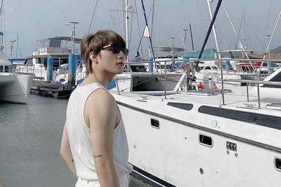 Đăng loạt ảnh 'chất hơn nước cất', ai ngờ Sơn Tùng bị hàng trăm fans chê vòng 3 kém sexy