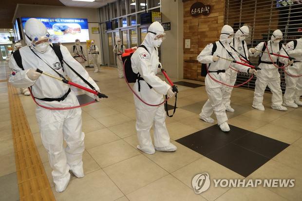 Hàn Quốc: Thêm 3 người thiệt mạng vì virus corona, 586 trường hợp nhiễm mới, tổng số ca mắc bệnh vượt 3700-1