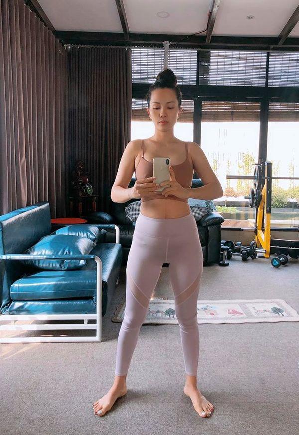 Khoe loạt hình sau mỗi lần sinh nở, vợ Hoàng Bách khẳng định phong độ hồi dáng đỉnh cao-7