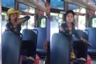 Clip: Bị nhắc nhở khi ăn trên xe buýt, người phụ nữ ở TP HCM liền khạc nhổ, tháo dép mắng chửi phụ xe