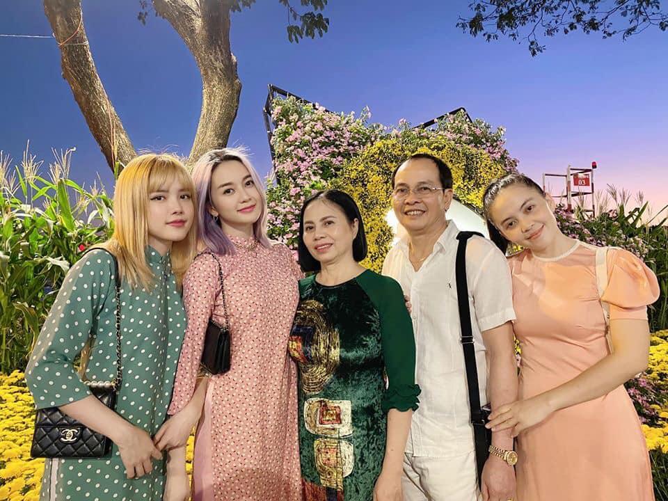 Tặng ốp điện thoại khắc tên mình cho mẹ vợ tương lai, chuyện Sơn Tùng M-TP yêu Thiều Bảo Trâm đã quá rõ ràng!-2