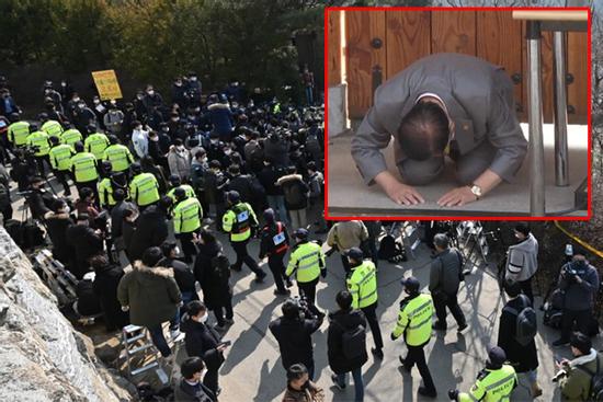 Hàn Quốc: Giáo chủ Tân Thiên Địa quỳ gối, dập đầu xin lỗi người dân vì làm lây lan virus corona