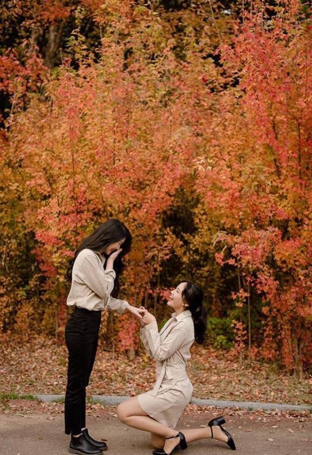 Xôn xao đám cưới của cặp đồng tính nữ, nhan sắc cô dâu nhìn là mê-5