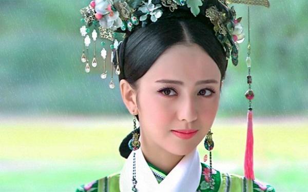 Tứ đại mỹ nhân Tân Cương: Sắc đẹp không cứu nổi tài năng, thị phi bủa vây đời tư-1