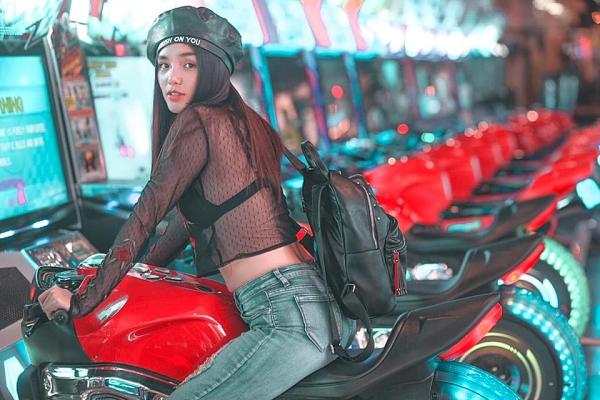 Diễn viên từng ẩu đả với Angela Phương Trinh bây giờ ra sao?-9