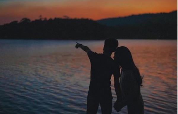 Đàm Thu Trang muốn đi du lịch cùng Cường Đô La nhưng lại quan ngại về dịch bệnh: "Lại muốn đi nhưng vì sợ cô giáo tên Na nên bị bắt ở nhà".