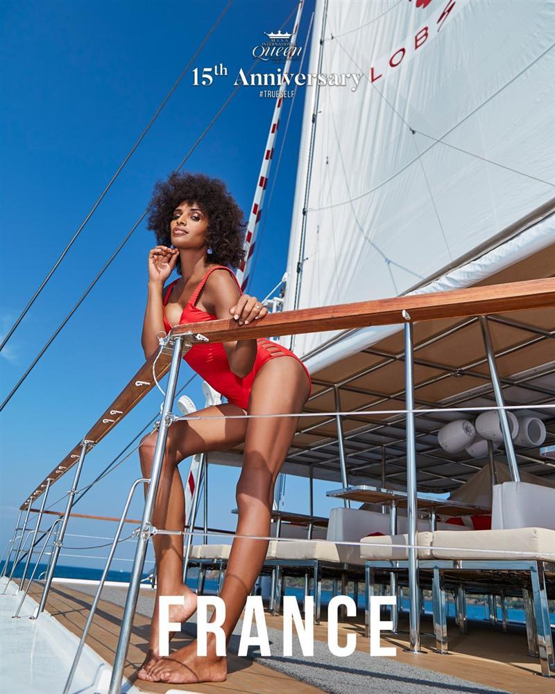 Miss International Queen 2020 tung ảnh bikini: Hoài Sa khéo khoe đường cong, Vicky Trần đẹp mê hoặc-4