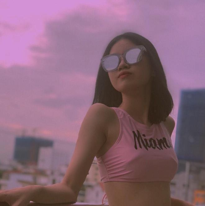 Vẻ ngoài của cô gái sinh năm 2003 đang gây chú ý ở nhạc Việt-6