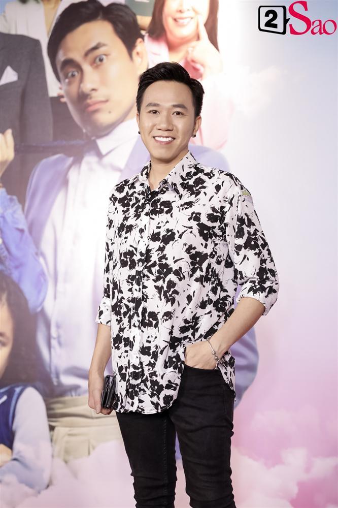 Cát Phượng hộ tống Kiều Minh Tuấn ra mắt phim mới giữa mùa dịch corona-10