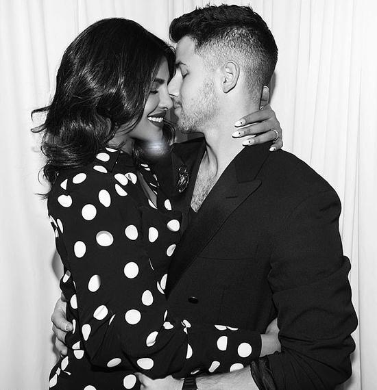 Nick Jonas không ngại kém vợ 10 tuổi-1