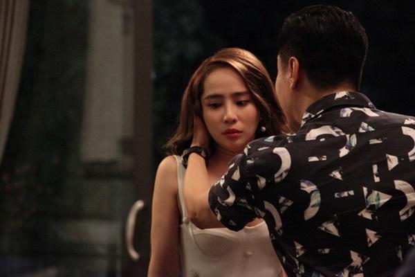 Quỳnh Nga tức tưởi kể lại bị Việt Anh tát và bóp cổ-1