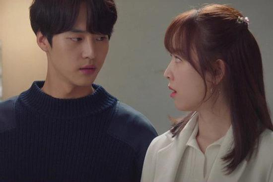 Kiên quyết ép con dâu tương lai phá thai vì không muốn cưới, 3 năm sau mẹ anh khóc ròng ngày gặp lại