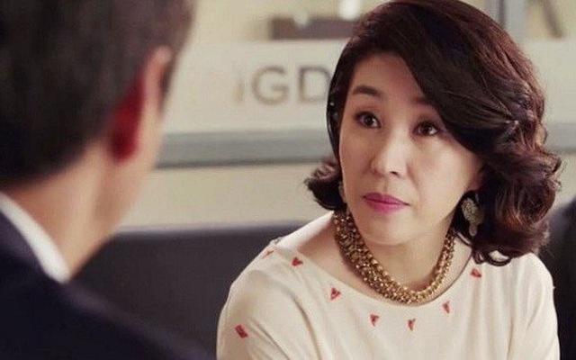 Kiên quyết ép con dâu tương lai phá thai vì không muốn cưới, 3 năm sau mẹ anh khóc ròng ngày gặp lại-3