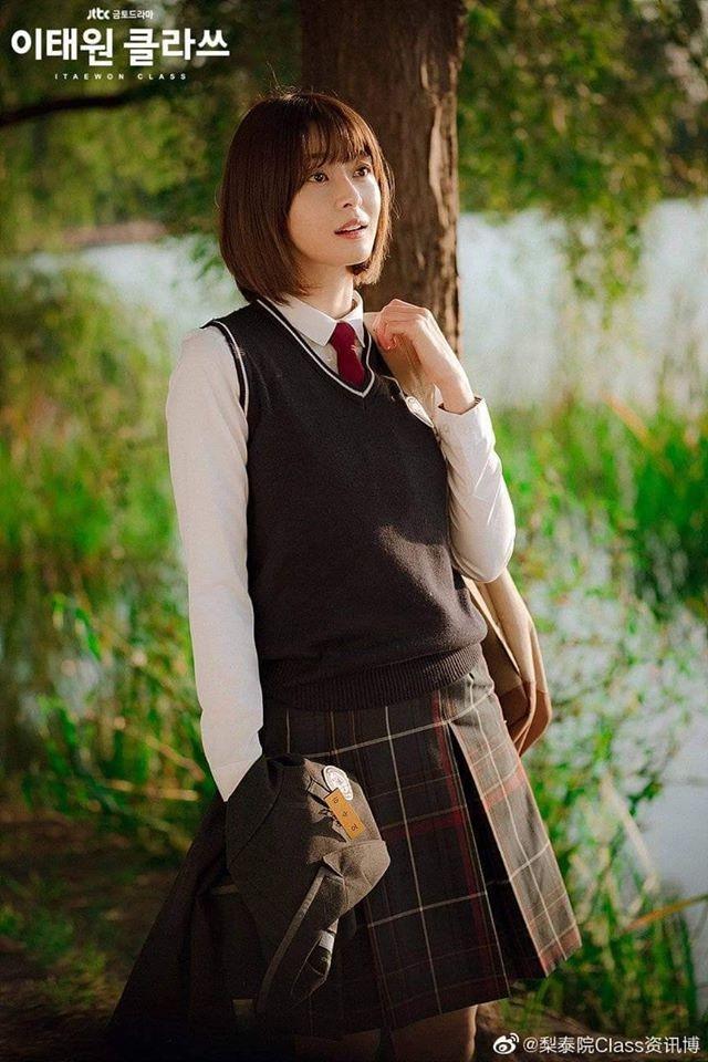 Nữ phụ Itaewon Class: Mặt mộc xuất sắc, thân hình nóng bỏng, từng hẹn hò Lee Jong Suk-4
