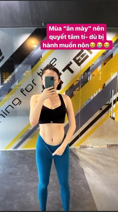 Tóc Tiên tự tin vén quần khoe múi bụng săn chắc khiến fan xịt máu mũi-2