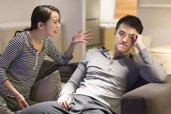 Trở về sau cuộc hò hẹn với bồ, các ông chồng sợ nhất điều này