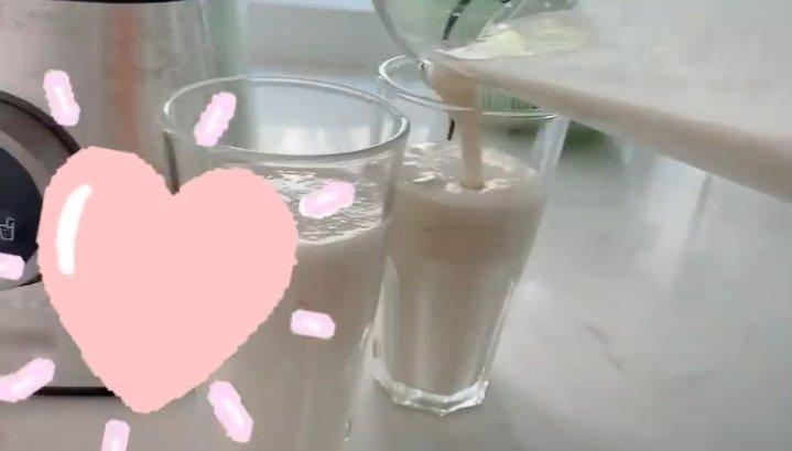 Vợ vừa đi mổ về, Công Vinh tận tuỵ làm món sinh tố chuối uyên ương phục vụ-5