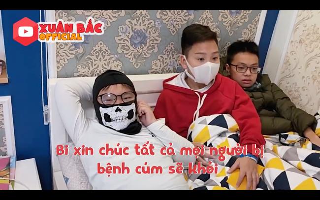 Nằm nhà xem phim về đại dịch cúm, con trai Xuân Bắc vẫn đeo khẩu trang để tránh lây nhiễm-7