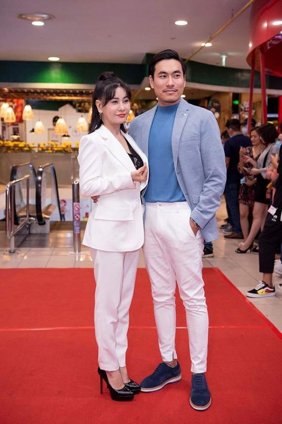 Cát Phượng lần đầu chia sẻ xúc động về chuyện tình cảm: Đời vô thương, còn sức sẽ còn nắm tay nhau mà bước-2