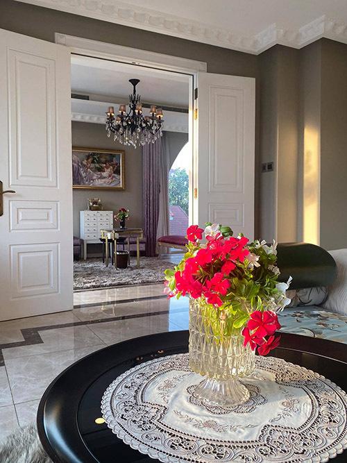 Không gian sống đầy hoa của Giáng My-3