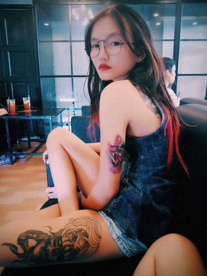 Hành trình tìm con người thật của cô gái là đồng tính nữ và bí mật sau những hình xăm-4