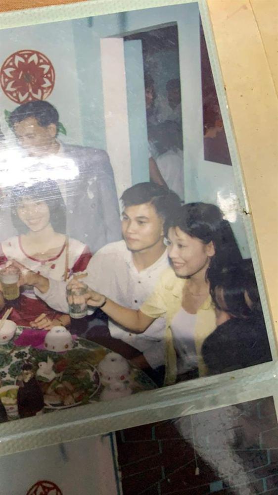 Soi ảnh cưới bố mẹ, cô gái rụng rời khi thấy nhan sắc cực phẩm của các chú khách mời: Hội bạn hotboy giờ sao rồi?-5