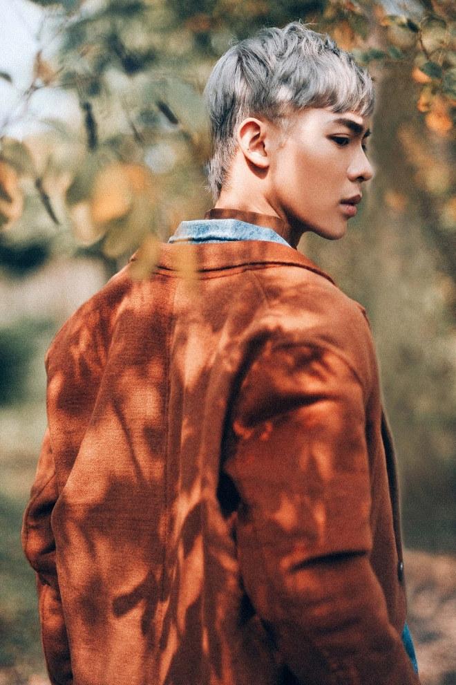 Erik: Từ ca sĩ tuột xích đến tiếng hát ra thế giới nhờ Ghen cô Vy-4