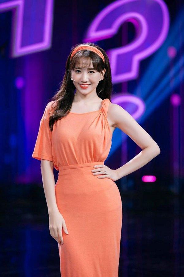 Ngược đời như vợ chồng Trấn Thành - Hari Won: Chồng tiều tuỵ bao nhiêu, vợ gợi cảm bấy nhiêu-3