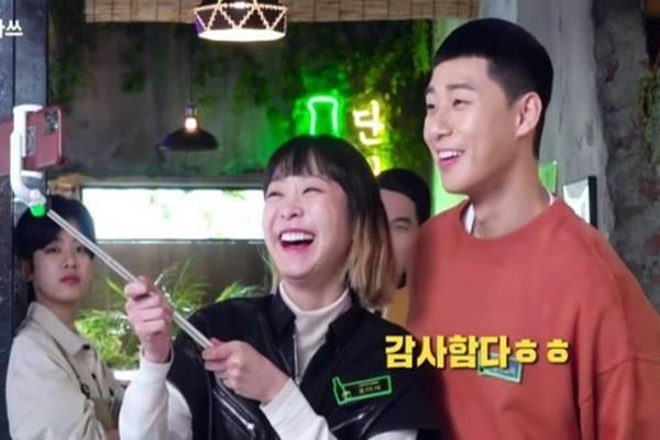 Thực hư chuyện chủ tịch Park mượn dây chuyền của thư kí Kim tặng Jo Yi Seo trong Itaewon Class mà dân mạng rần rần-7