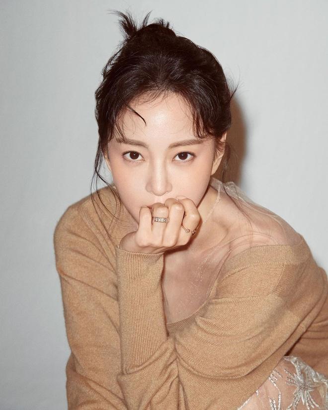 Vẻ nóng bỏng của nữ đại gia bất động sản mới trong showbiz-5