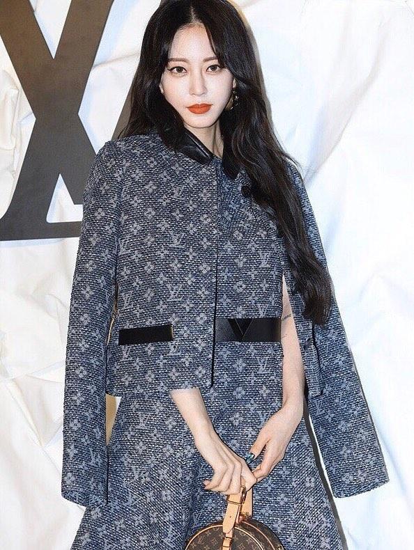 Vẻ nóng bỏng của nữ đại gia bất động sản mới trong showbiz-6