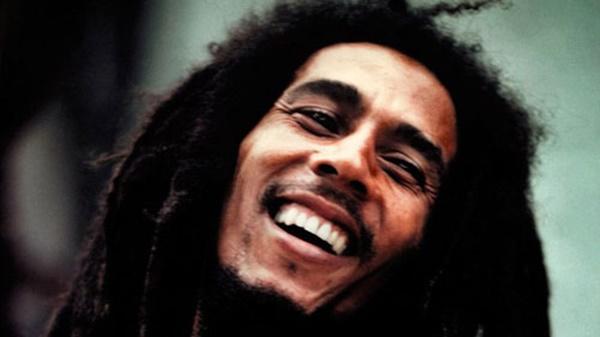 Bob Marley (130 triệu đô la): Ông được cho đã mắc phải khối u ác tính ở bàn chân. Các bác sỹ khuyên ông cắt bỏ, nhưng ông đã từ chối và ra đi ở tuổi 36.