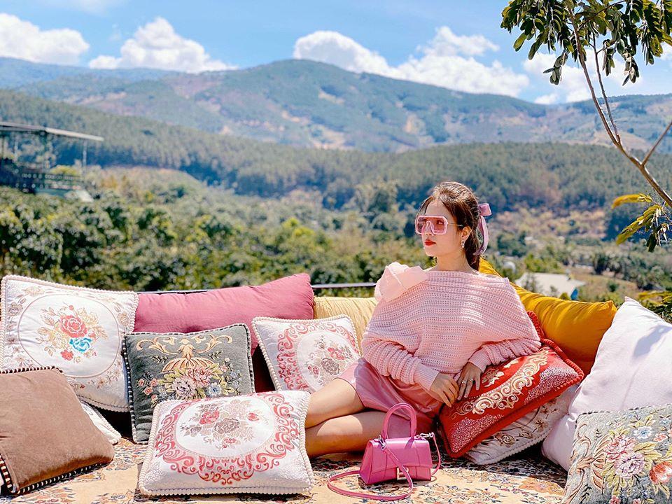 Quang Hải vừa trở về bên Nhật Lê, cô bồ cũ đăng đàn hỏi chuyện làm giấy kết hôn-2