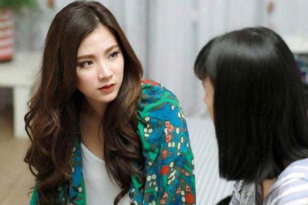 Sát ngày cưới bị cả 2 cô gái trẻ ôm bụng bầu đến nhà bắt vạ, chú rể đang hoang mang thì mẹ anh hô lớn: Để đấy mẹ giải quyết hết-3