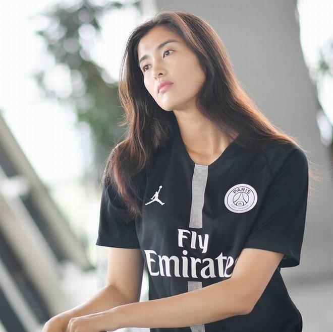 Nữ thủ môn cao 1,88m, có gương mặt đẹp như hoa hậu-11