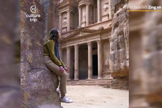 Thành cổ hàng nghìn năm ẩn mình trong đá