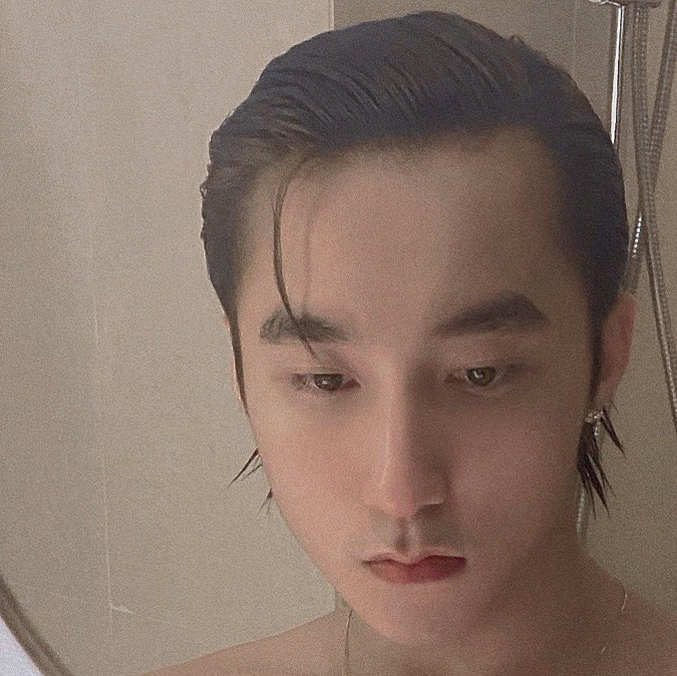 Chán phong cách Tùng chủ tịch, Sơn Tùng M-TP đổi sang hình ảnh lãng tử với kiểu tóc mới-2