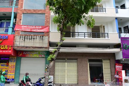 Cảnh lạ giữa phố lớn Sài Gòn, hàng quán đồng loạt đóng cửa