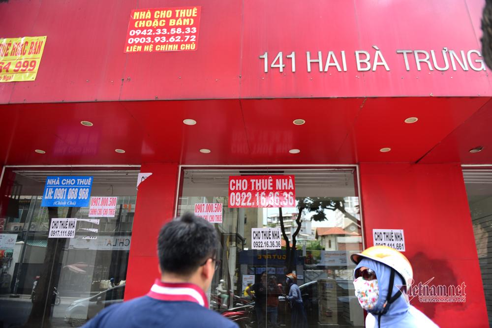 Cảnh lạ giữa phố lớn Sài Gòn, hàng quán đồng loạt đóng cửa-10