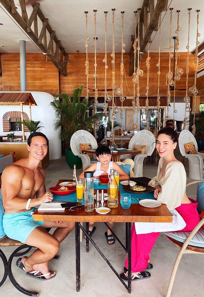 Khi người tình bị nghi photoshop cơ bắp đến biến dạng, Hà Hồ ngồi yên cũng khoe được eo thon-3