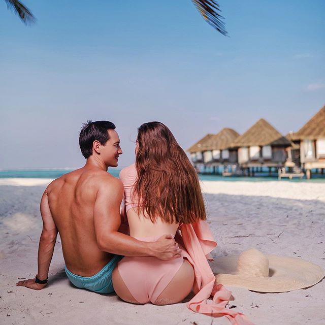 Khi người tình bị nghi photoshop cơ bắp đến biến dạng, Hà Hồ ngồi yên cũng khoe được eo thon-10