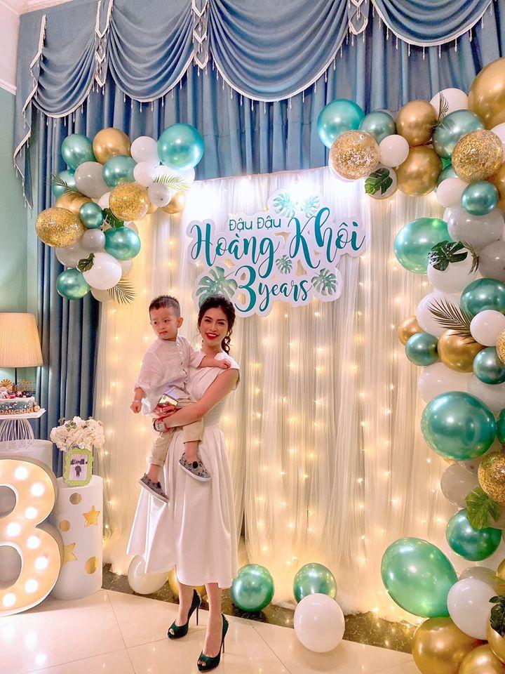 Gạt đấu tố căng thẳng, Việt Anh và vợ cũ hội ngộ mừng sinh nhật con trai-1