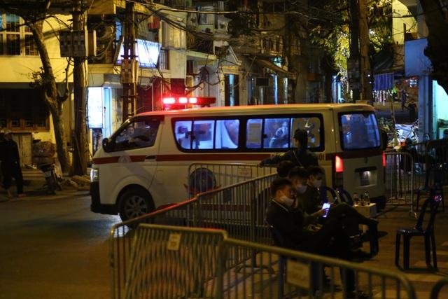 Cận cảnh bên trong phố Trúc Bạch đến Châu Long bị cách ly sau khi phát hiện ca thứ 17 dương tính virus corona-11